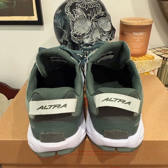 Altra Women's Sage Green Athletic Shoes - Picture 4 of 6